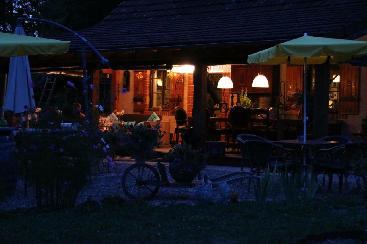 Domaine Chez Jem Hotel Le Breuil  Buitenkant foto