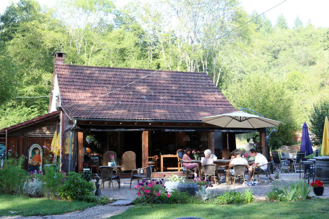 Domaine Chez Jem Hotel Le Breuil  Buitenkant foto